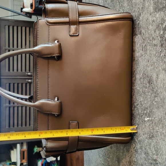 Swagger 27 - Picture 3 of 5